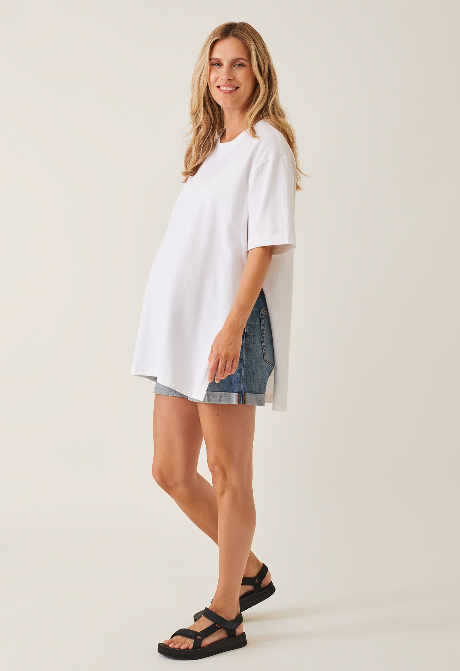 Oversized T-Shirt mit Slit - Weiß