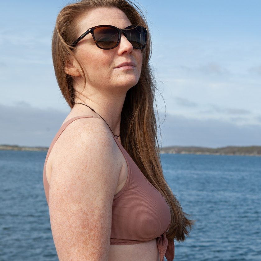 Geripptes Schwimmtop – Rose Brown