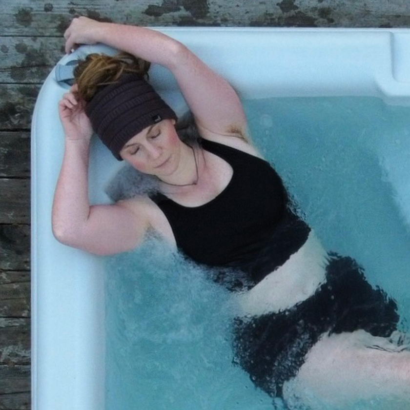 Geripptes Schwimmtop – Schwarz