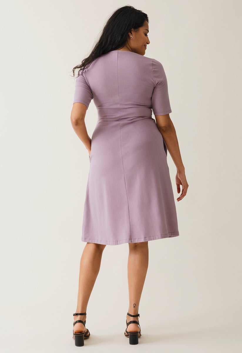 A-Linien-Stillkleid mit kurzen Ärmeln - Lavendel