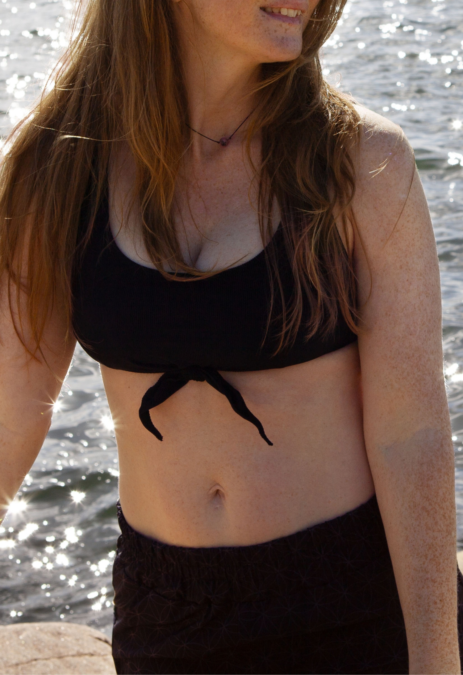 Geripptes Schwimmtop – Schwarz
