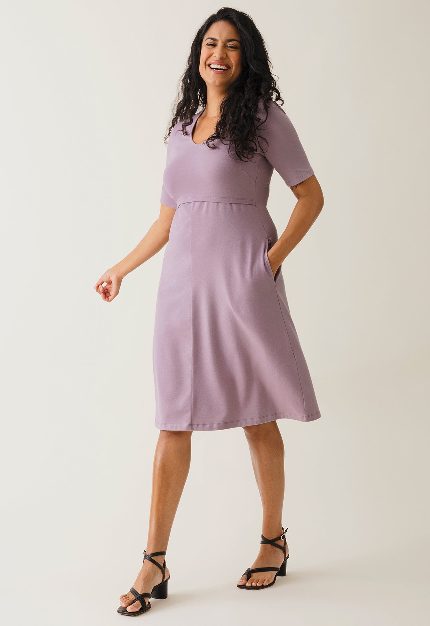 A-Linien-Stillkleid mit kurzen Ärmeln - Lavendel